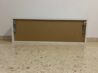 Mueble blanco 2 puertas 2 baldas para colgar