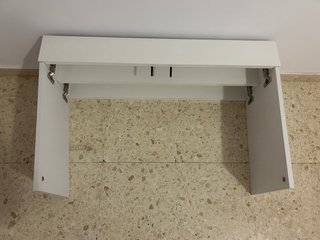 Mueble blanco 2 puertas 2 baldas para colgar