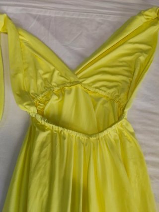 Vestido amarillo multiusos ajustable