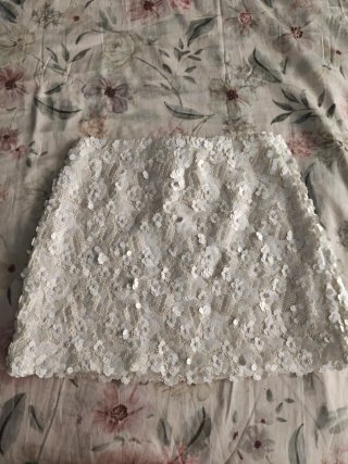 Mini Falda Zara lentejuelas flores Talla S