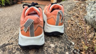 New Balance Hierro v9 Naranja/Blanco (Como Nuevas)