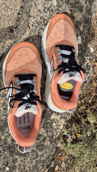 New Balance Hierro v9 Naranja/Blanco (Como Nuevas)