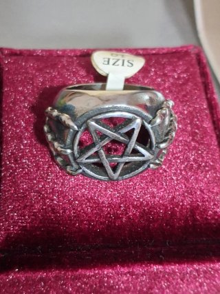 Anello uomo con pentacolo