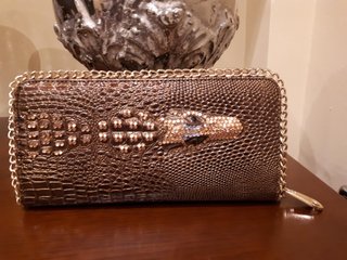Cartera sin estrenar