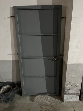 Puerta nueva de chapa