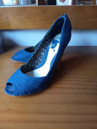 Sandalias cuña azules