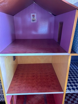 Casa de muñecas de madera