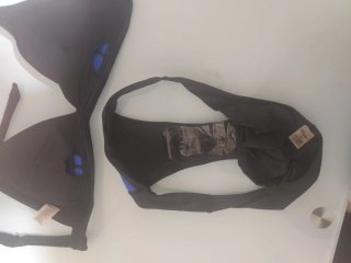 Costume due pezzi nero e blu