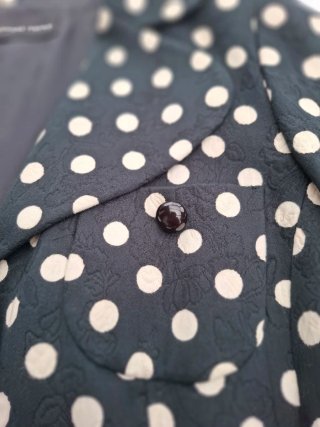 Chaqueta lunares Antonio Pernas