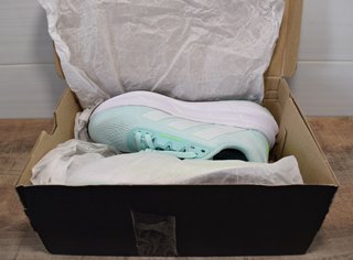 Zapatillas de running para mujer Adidas Questar 3