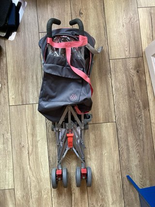 Silla de paseo Maclaren rosa y gris