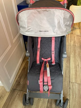 Silla de paseo Maclaren rosa y gris