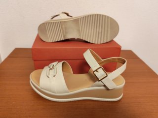 Sandalias beige Repo