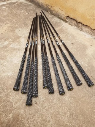 Bolsa de palos de golf con palos