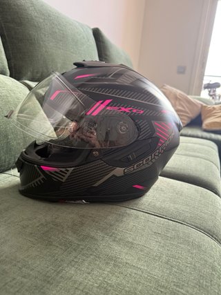 Casco Scorpion EXO 1400 EVO Air Negro y Rosa