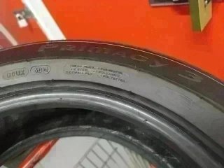 215 60 R17 96V Michelin - 1 neumático +90%