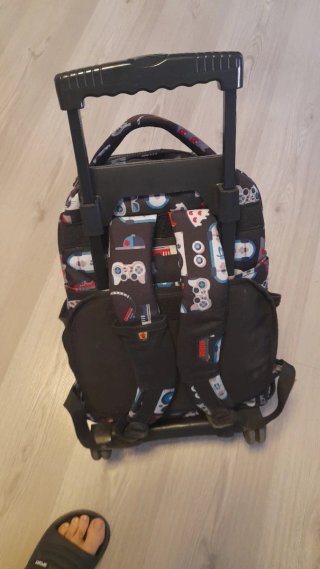 Mochila Totto con ruedas y estampado ,Alos dos  30