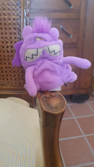 Peluche viola mostro