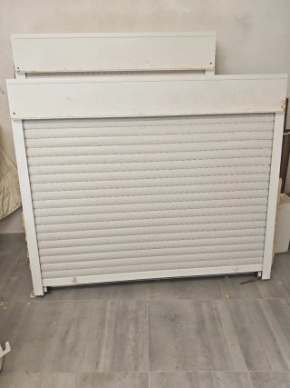 Ventanal oscilobatiente blanco