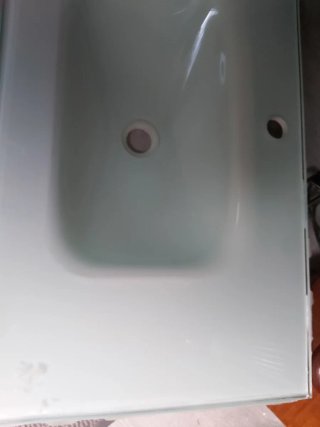Lavabo de vidrio verde translúcido