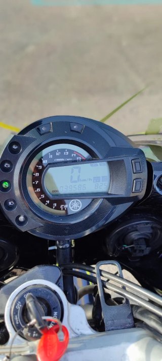 Yamaha Fazer 600 - Moto Deportiva