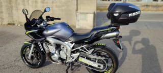 Yamaha Fazer 600 - Moto Deportiva