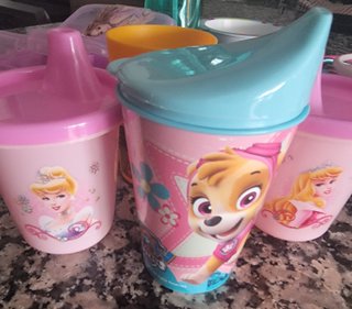 Lote vajilla infantil platos vasos cubiertos