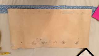 Vecchia cartolina con la Vergine e il Bambino e angeli