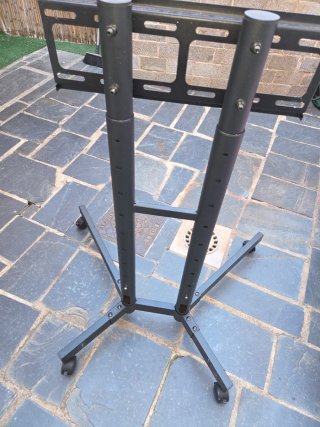 Soporte TV con Ruedas