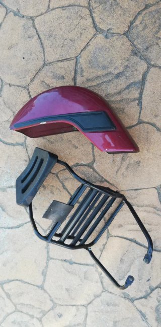 Portaequipajes y Guardabarros Vespa 200 Granate