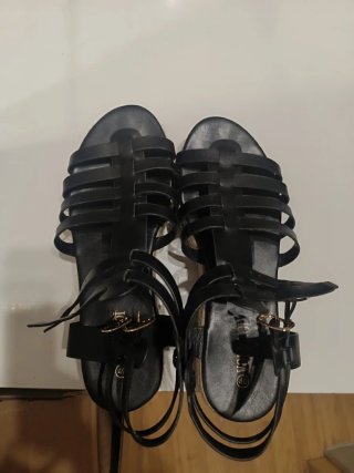 Sandalias negras plataforma esparto
