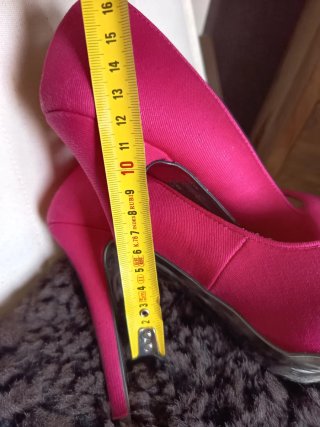 Zapatos Bershka Fucsia Peep Toe Tacón