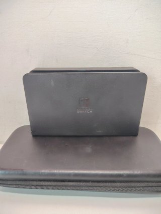 Nintendo Switch OLED 64GB Completa con Accessori