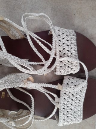 Sandalias Zara Beige/Marrón Talla 39