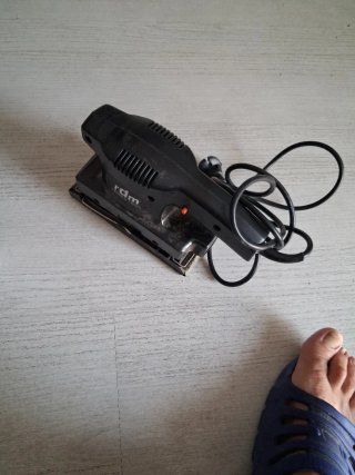 Lijadora RDM 135W Orbital. Falta tubo polvo