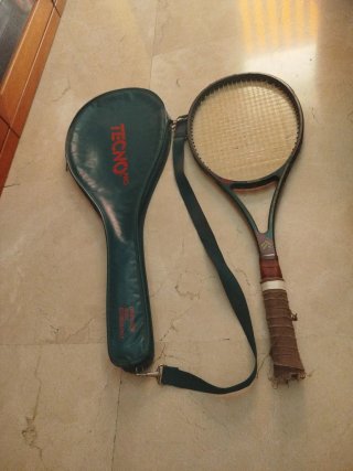 Raqueta de tenis Tecno Pro con funda