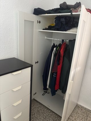 Mueble 2 puertas con ruedas