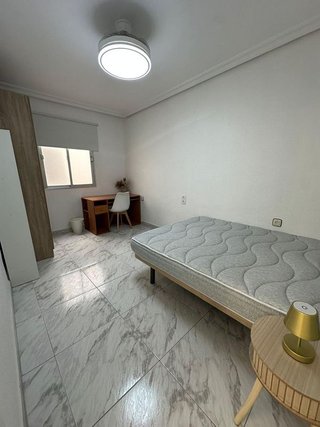Piso en alquiler en Peñamefecit - Avda Barcelona en Jaén