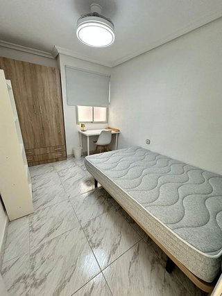 Piso en alquiler en Peñamefecit - Avda Barcelona en Jaén