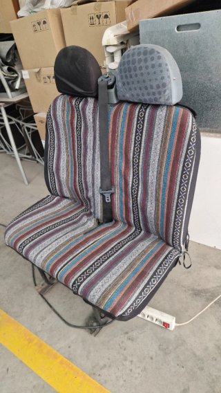 Asiento doble ford transit