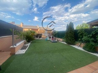 Casa adosada en alquiler en Las Castañeras - Bulevar en Arroyomolinos