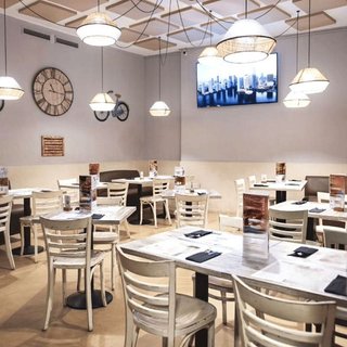 Restaurante en venta en La Verneda i la Pau en Barcelona