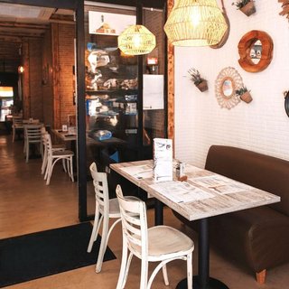 Restaurante en venta en La Verneda i la Pau en Barcelona