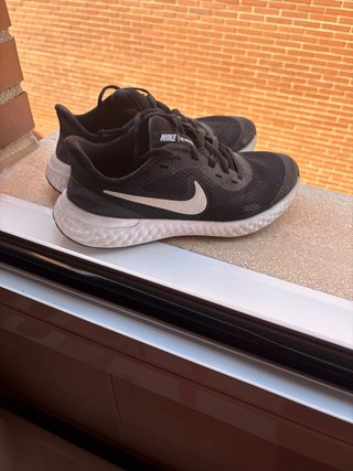 Zapatillas Nike Revolution Negras Talla  36