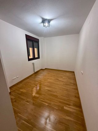 Piso en alquiler en Bola de Oro - Serrallo en Granada