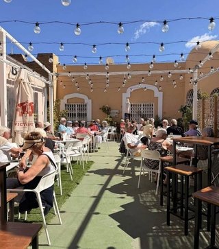 Local comercial en venta en Zona Puerto Deportivo en Fuengirola