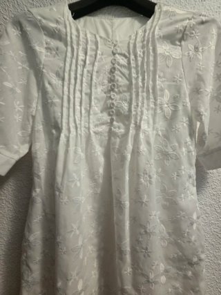 Vestido blanco bordado