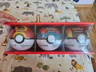 3 Latas Poké Ball Pokémon TCG (Inglés)