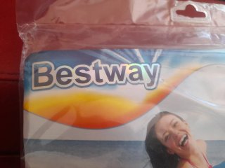 Colchoneta Bestway 1.83m x 69cm sin estrenar