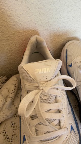 Zapatillas Puma Blancas y Azules